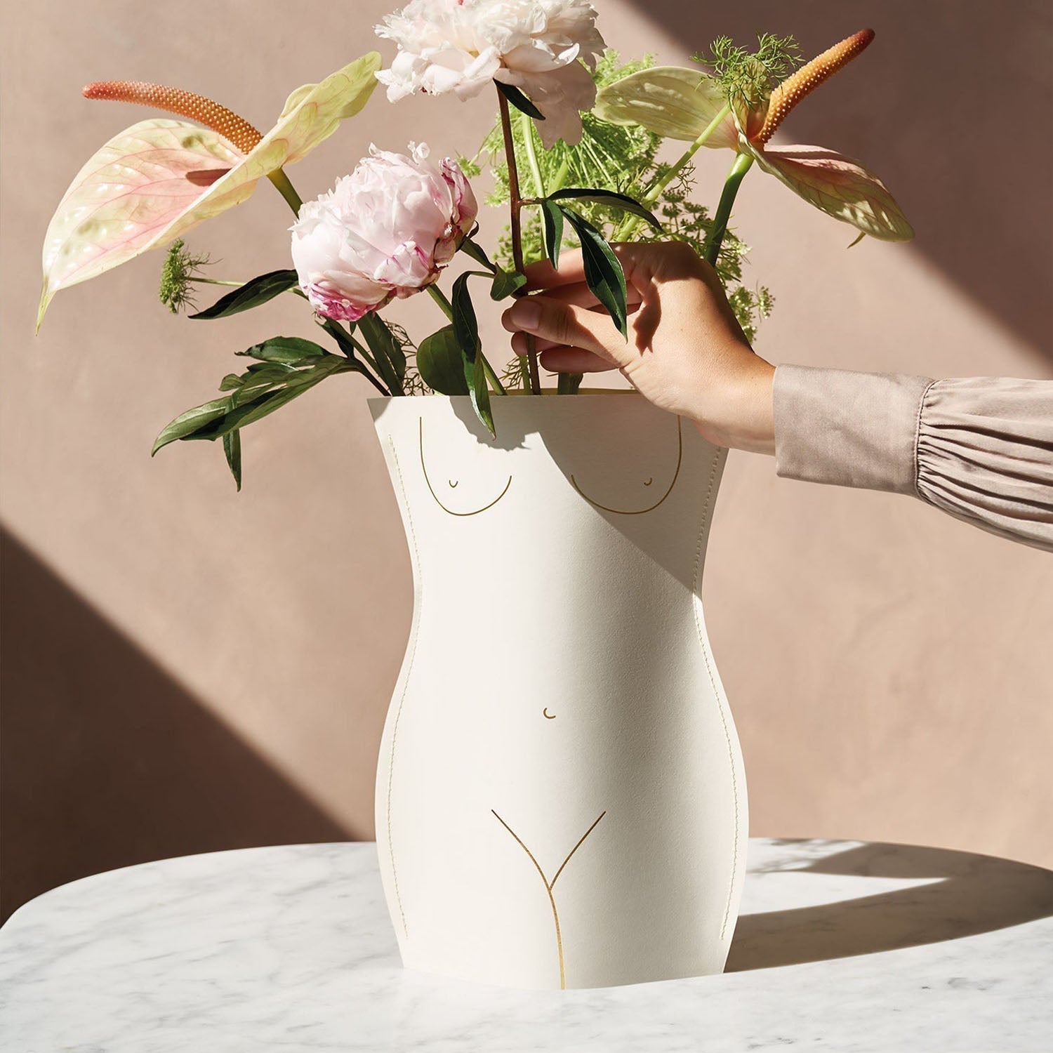 OCTAEVO Venus Paper Vase - Ivory