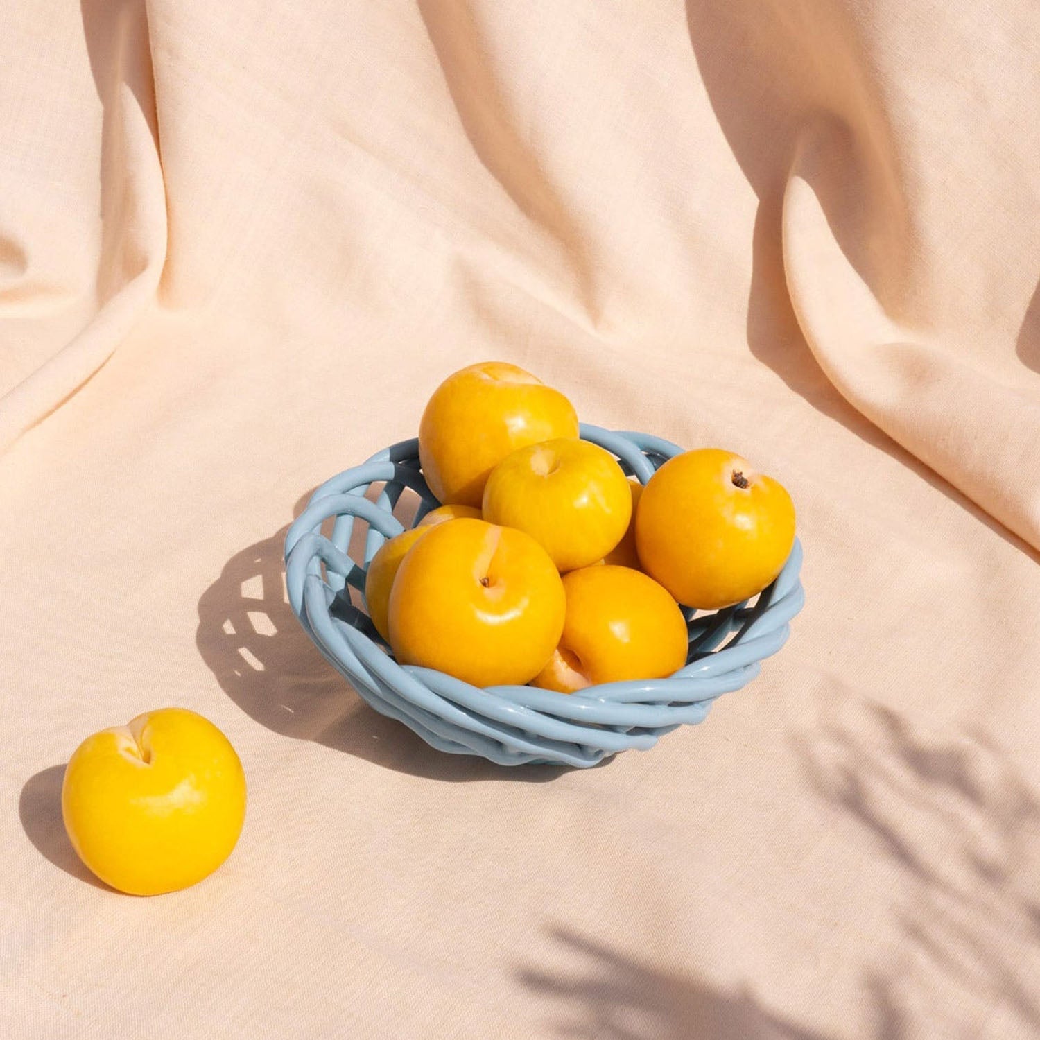 OCTAEVO Sicilia Ceramic Basket Small - Light Blue